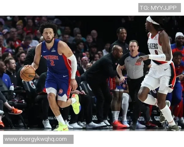 勇士与活塞激战全场回放精彩瞬间回顾及赛后分析