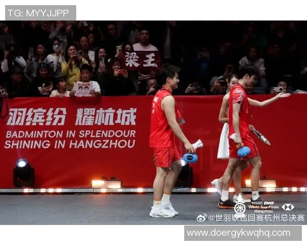 2025汇丰国际羽联国际巡回赛总决赛在杭发动 坤莹·帕塔玛和姚高员别离致辞